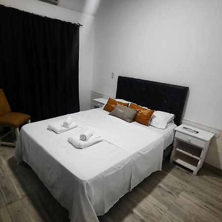 Bed and Breakfast Solano House Termas de Río Hondo Exterior foto